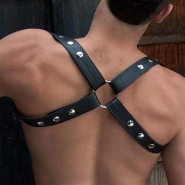 ARNES PECHO HOMBRE TACHAS